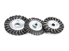 Knotted Circular Brush